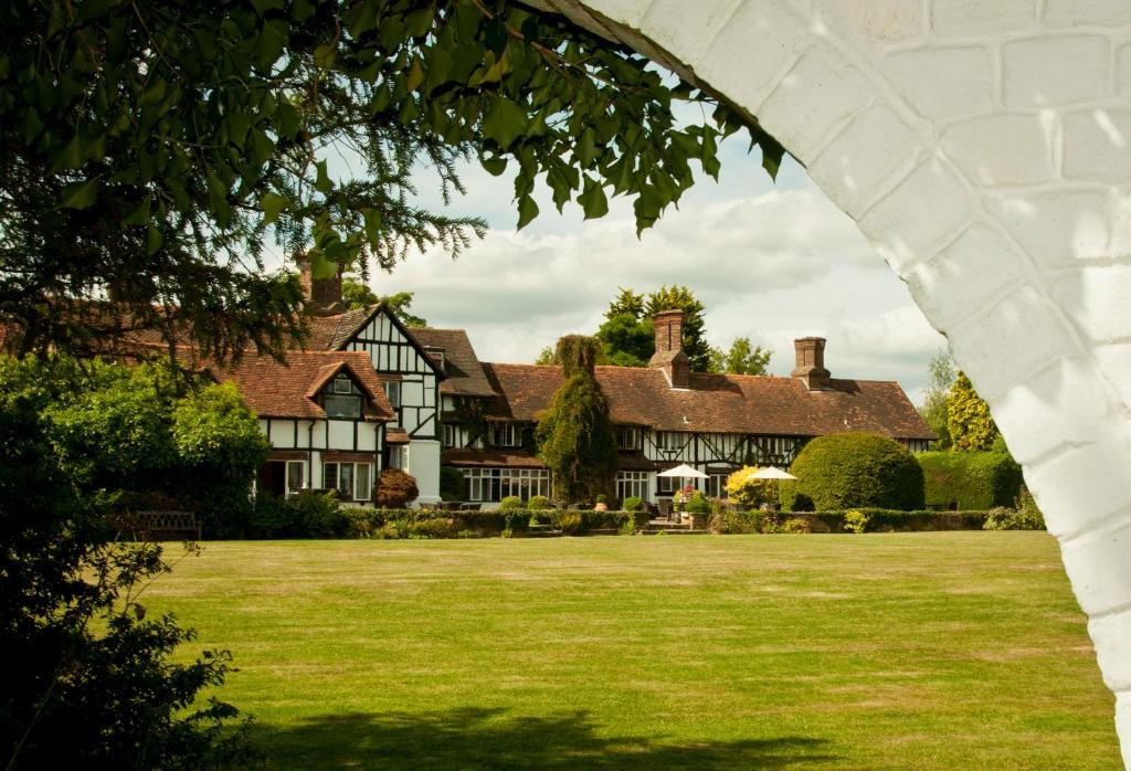 Ghyll Manor Country Hotel Horsham Exterior foto