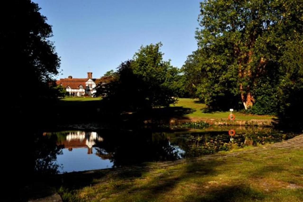 Ghyll Manor Country Hotel Horsham Exterior foto